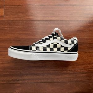 Women’s 5.5 Men’s 4 Vans primary check old Skool shoe black and white